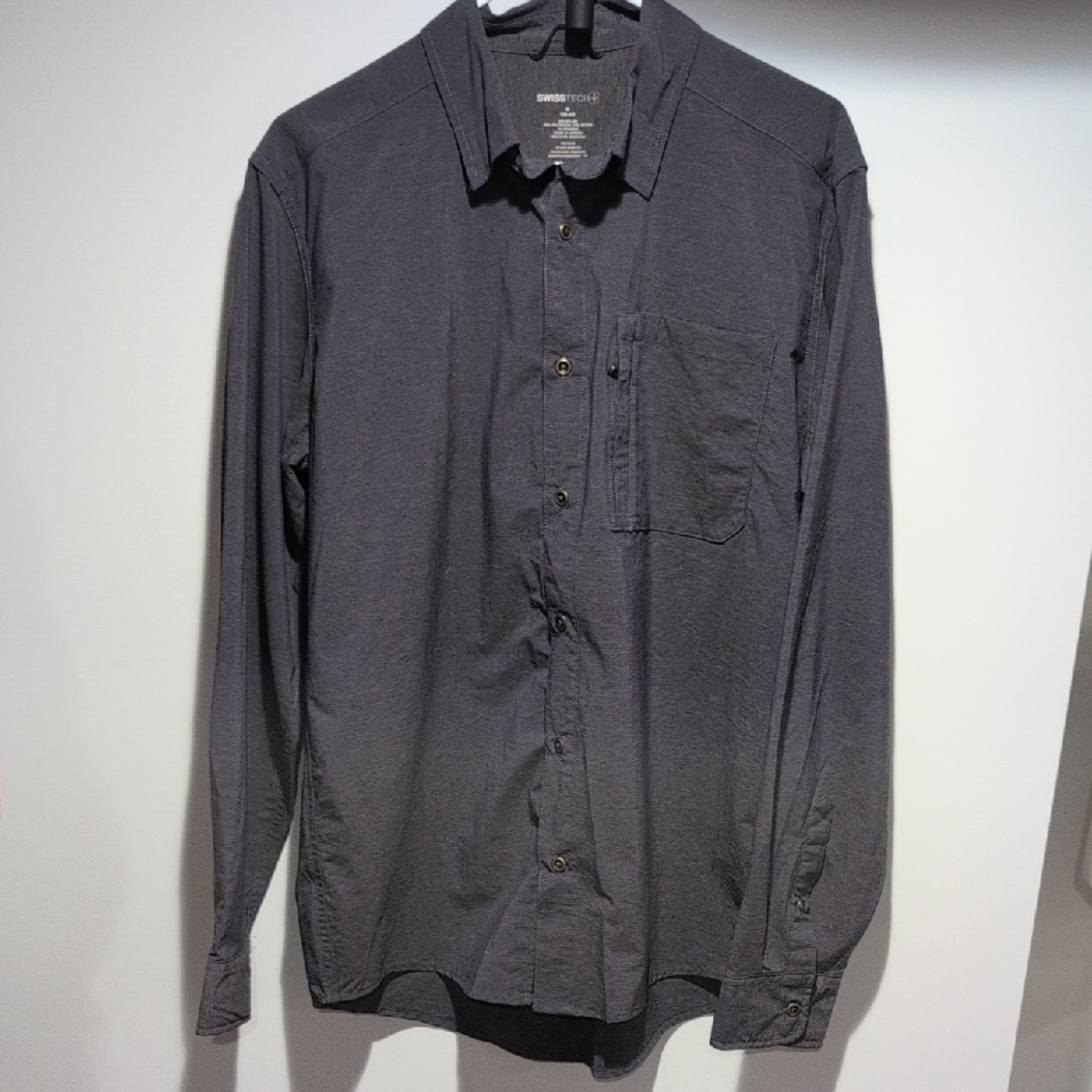 Swiss Tech Charcoal Gray Long Sleeve Button-Down Shirt